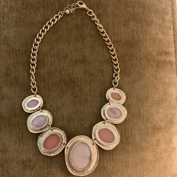 Peach statement necklace - Picture 2 of 2